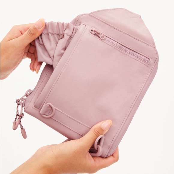 BÉIS Sport Sling in Atlas Pink - Picture 4 of 11